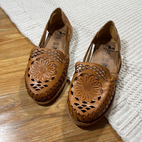 Flower Huaraches SZ 7 laser cut - Picture 4 of 8